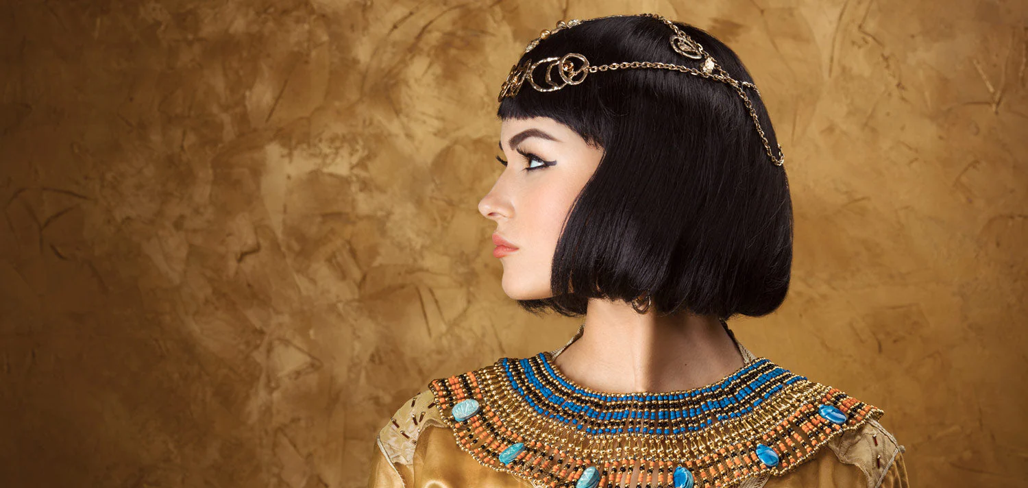 Lire la suite à propos de l’article L’Épopée du Parfum dans l’Égypte Antique